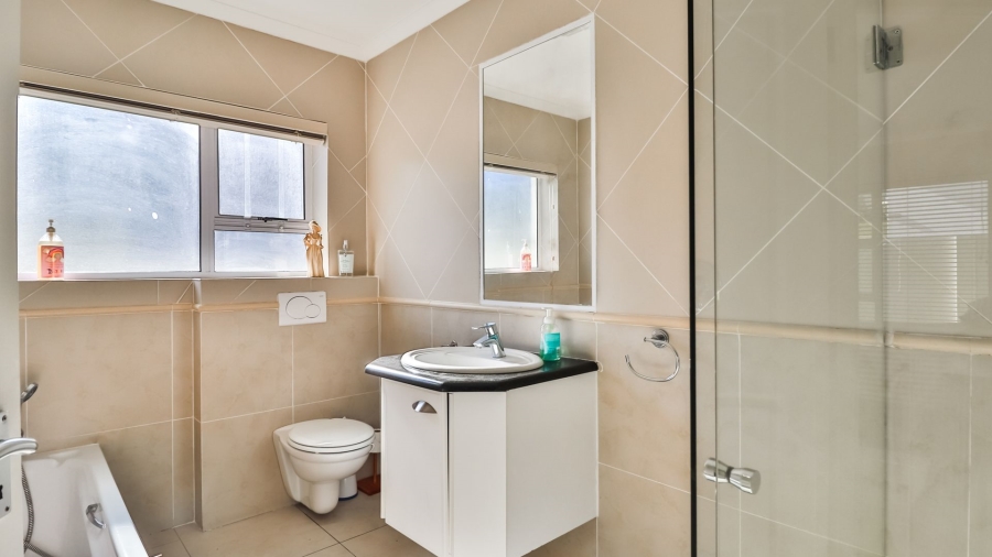 3 Bedroom Property for Sale in Stilbaai Wes Western Cape